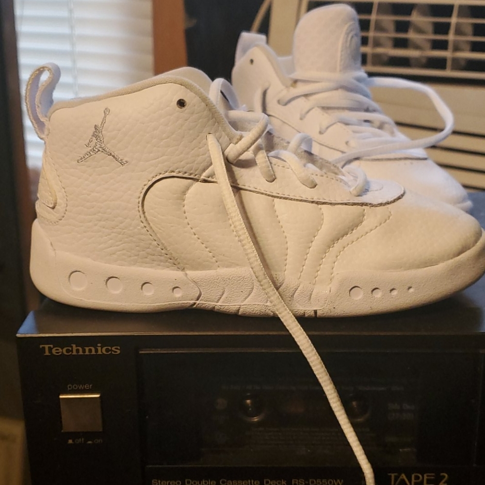 Shoes - Picture 2 of 4